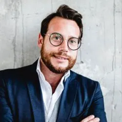 Zufriedener Kunde Dennis bewertet die Marketing-Agentur NEXAS Media mit fünf Sternen