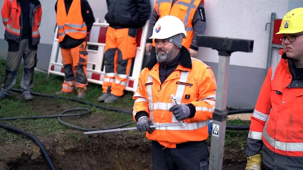 Praktische Ausbildung im Bauhandwerk, Videoreferenz von NEXAS Media für Albert Weil.