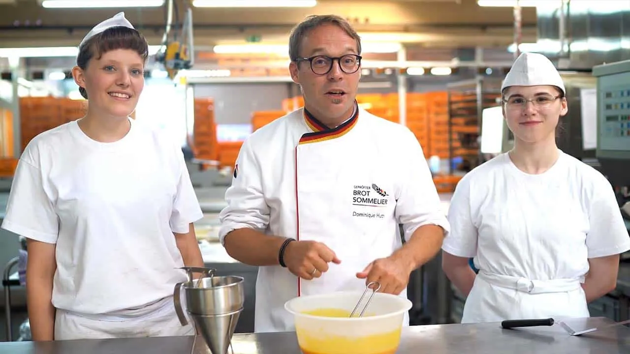 Team Bäckerei Huth: Szene aus dem Videoprojekt Recruiting-Video Bäckerei Huth, Ausbildung Handwerk von NEXAS Media
