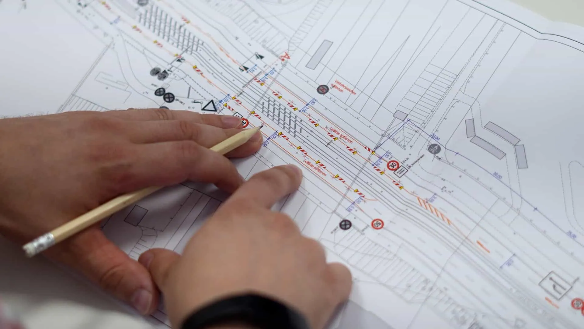 Stadtverwaltung Team: Szene aus dem Videoprojekt Recruiting-Video Stadt Darmstadt, Ingenieure von NEXAS Media