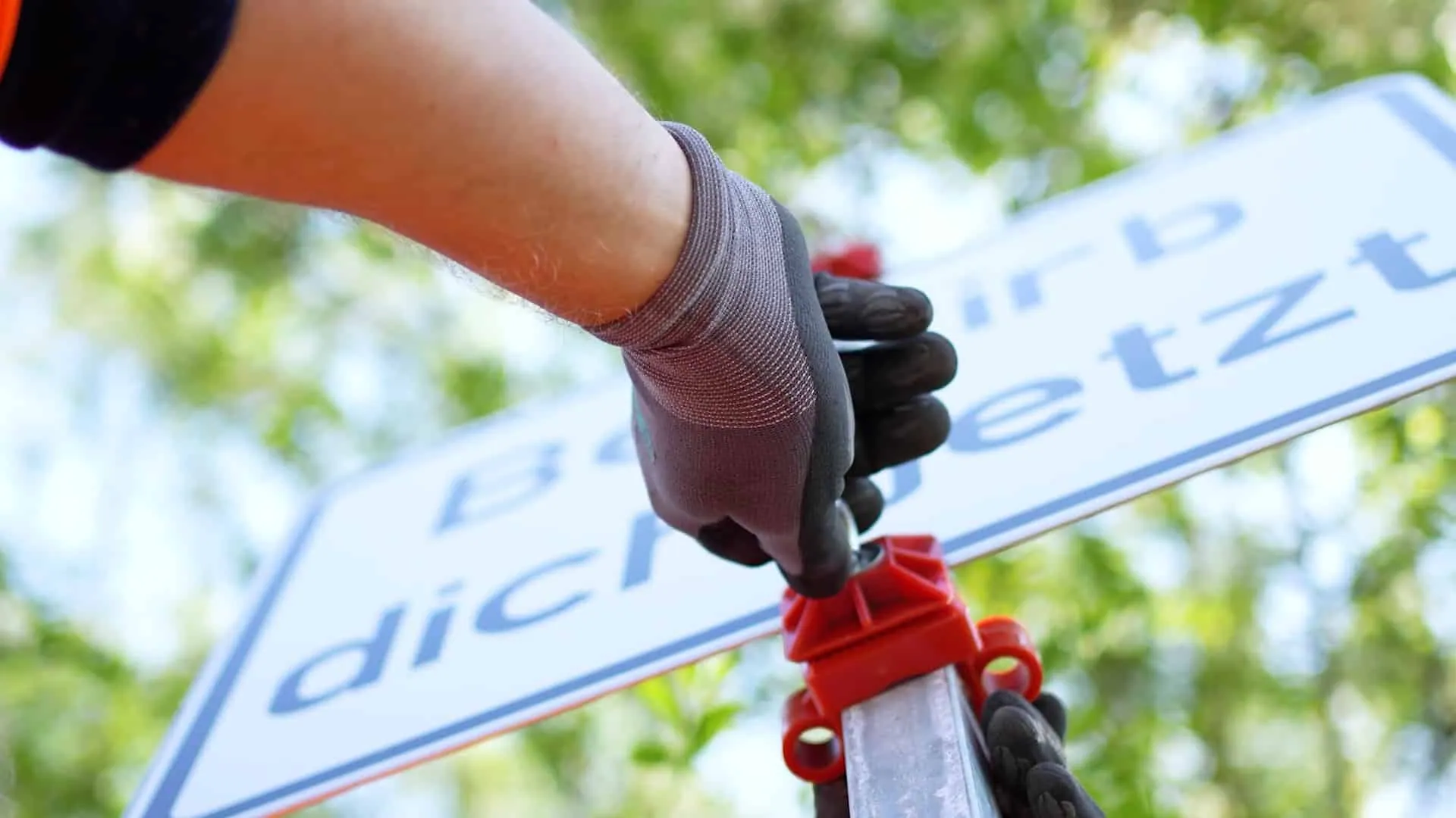 Mitarbeiter Statement Stadt Mülheim: Szene aus dem Videoprojekt Recruiting Stadt Mülheim an der Ruhr, Bauhof von NEXAS Media